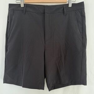 All In Motion Men’s Golf Shorts in Black Size 34